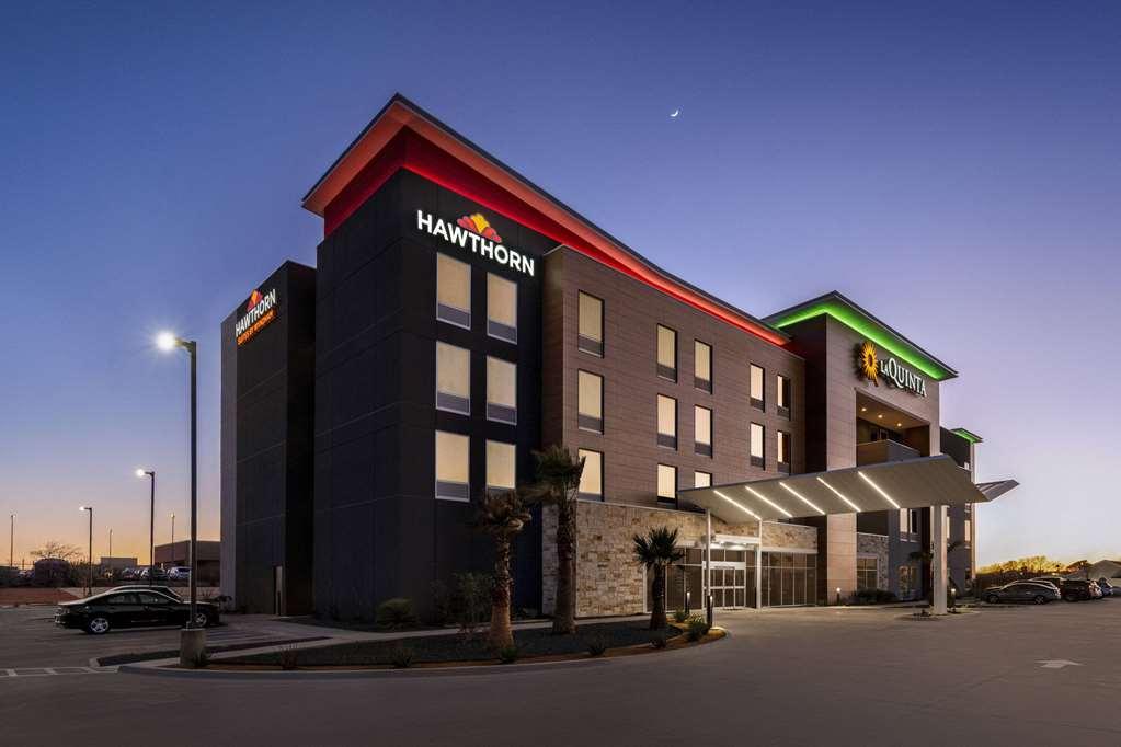 Hawthorn Suites By Wyndham Del Rio Bagian luar foto